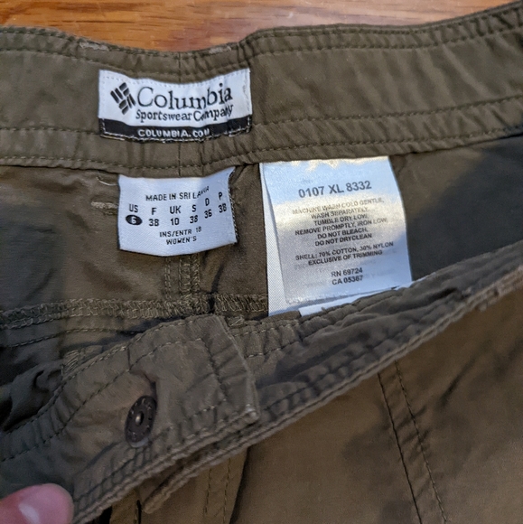 ⛰️🥾🎒 Columbia capris ⛰️🥾🎒 Size 6 - Picture 2 of 8